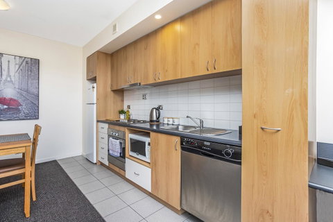 508 Stupendous Sunsets & Views Pool Gym Parking - Accommodation Broome 15