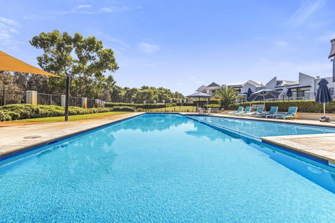 508 Stupendous Sunsets & Views Pool Gym Parking - Accommodation Broome 27