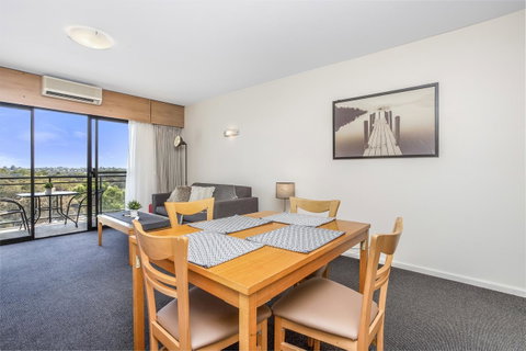 508 Stupendous Sunsets & Views Pool Gym Parking - Accommodation Broome 8