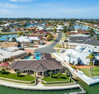 LA ANCHOR ON THE CANALS MANDURAH - Accommodation Broome