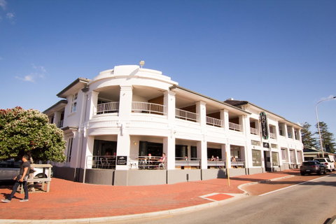 Cottesloe Beach Hotel - Accommodation Broome 0