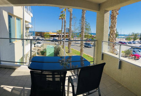 Sandcastles At The Beach Outstanding Location! - Accommodation Broome 3