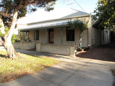 The Russell House - Accommodation Broome 23