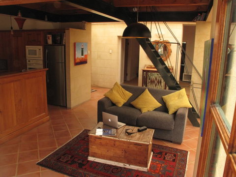 The Russell House - Accommodation Broome 4