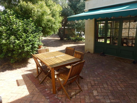 The Russell House - Accommodation Broome 16