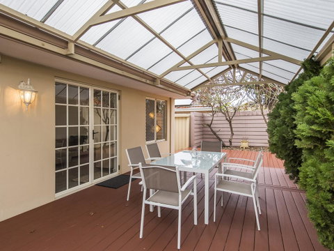Luxury Federation Style Home - Sleeps 10 - Accommodation Broome 15