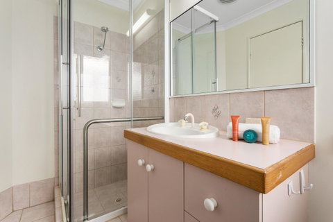 Como South Perth Villa - Accommodation Broome 5