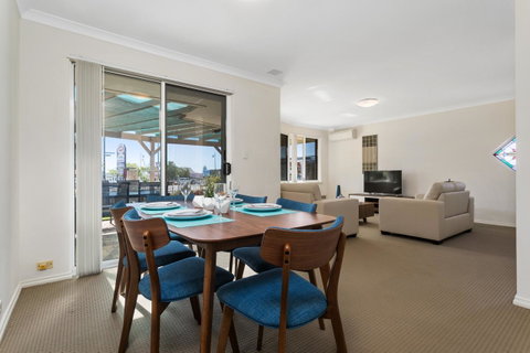 Como South Perth Villa - Accommodation Broome 8