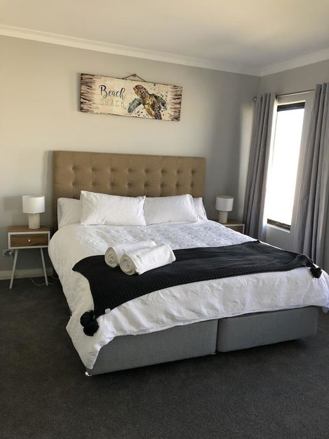 The Shak Kalbarri - Accommodation Broome 11