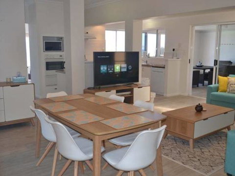 Caravel Beach House Mandurah - Accommodation Broome 22