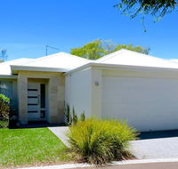 Contemporary Cove - Quindalup - Accommodation Broome
