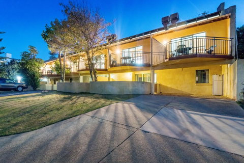 Cottesloe Beach Chalets - Accommodation Broome 2