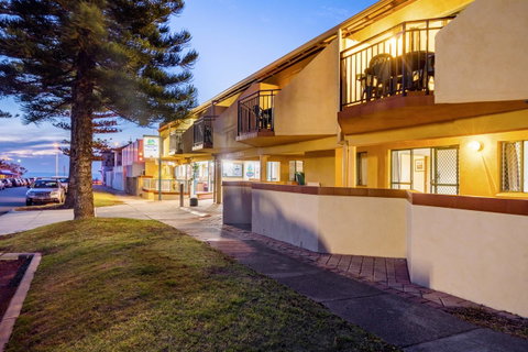 Cottesloe Beach Chalets - Accommodation Broome 4