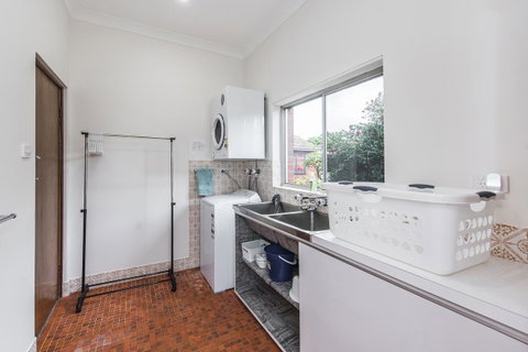 Big House Heated Pool 11 Beds Como / South Perth / Applecross - Accommodation Broome 30