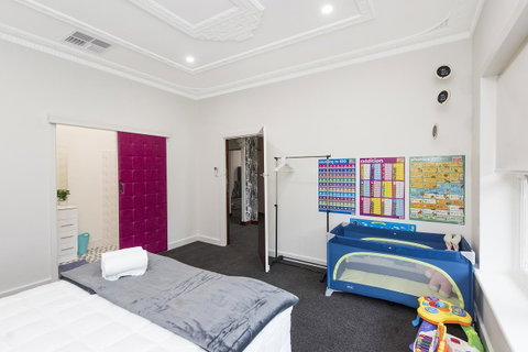 Big House Heated Pool 11 Beds Como / South Perth / Applecross - Accommodation Broome 15