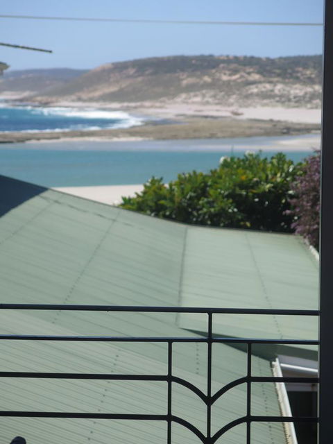 Kalbarri Riverfront Unit - Accommodation Broome 5