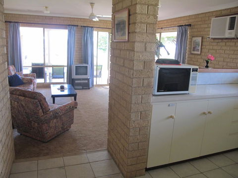 Kalbarri Riverfront Unit - Accommodation Broome 15