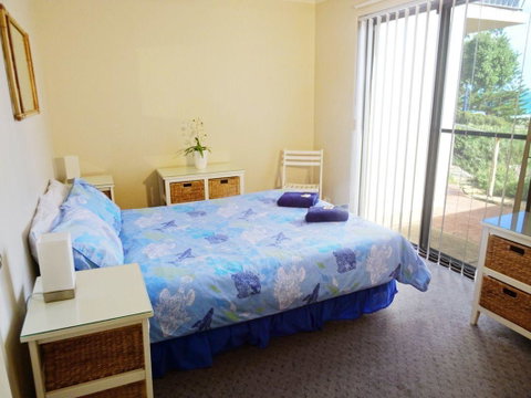 Scarborough & Absolutely Beachfront - Accommodation Broome 7