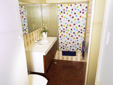 Scarborough & Absolutely Beachfront - Accommodation Broome 9