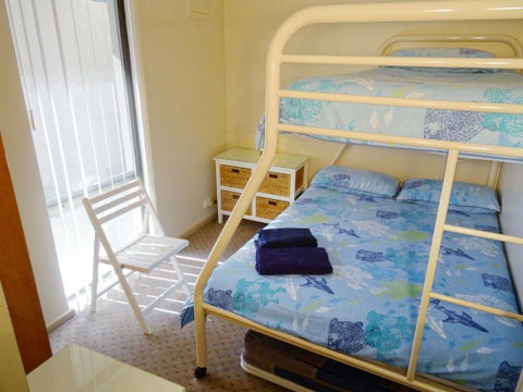 Scarborough & Absolutely Beachfront - Accommodation Broome 6
