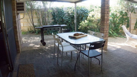 Relax, Bright & Airy Garden Villa - Accommodation Broome 28