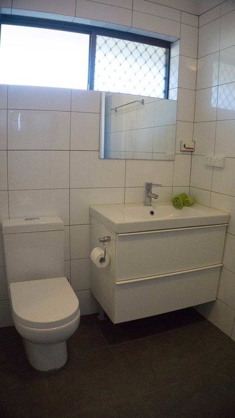 Relax, Bright & Airy Garden Villa - Accommodation Broome 26