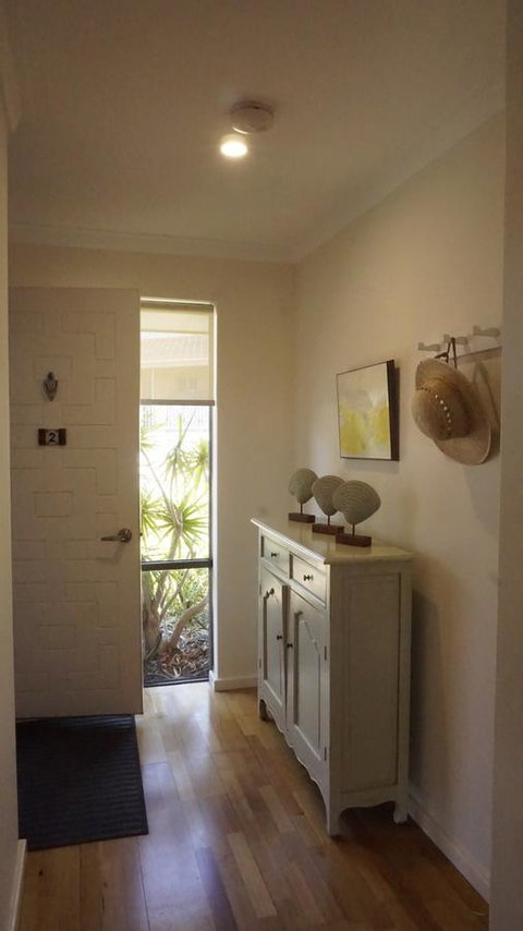 Relax, Bright & Airy Garden Villa - Accommodation Broome 36
