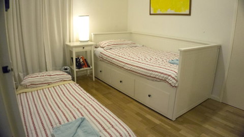 Relax, Bright & Airy Garden Villa - Accommodation Broome 11