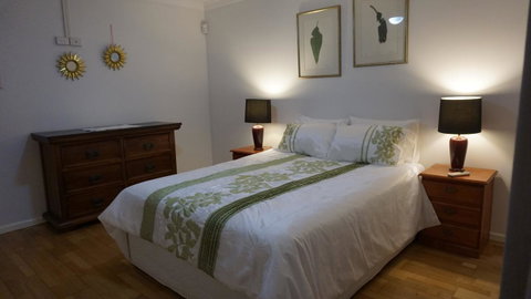Relax, Bright & Airy Garden Villa - Accommodation Broome 39