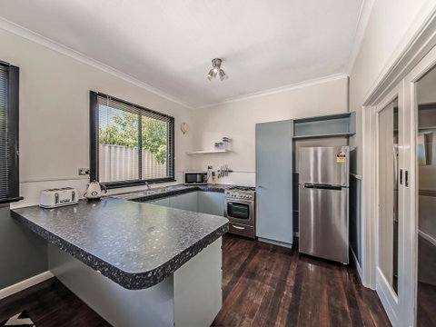 Panoramique Holiday Home With A View - Accommodation Broome 11