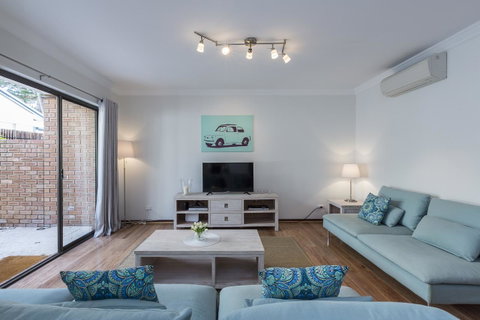 Cottesloe Sea Salt Abode - Executive Escapes - Accommodation Broome 3