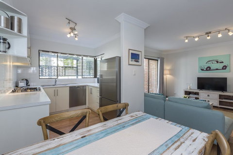Cottesloe Sea Salt Abode - Executive Escapes - Accommodation Broome 7