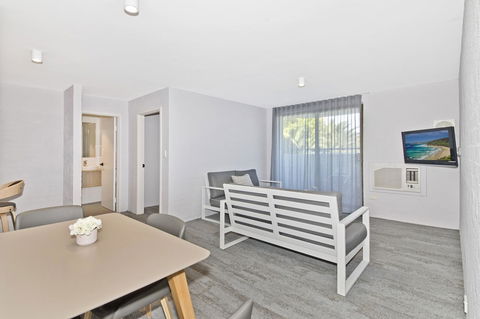 Atrium Hotel Mandurah - Accommodation Broome 25
