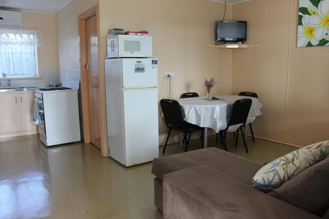 Jurien Beachfront Holiday Units - Accommodation Broome 9
