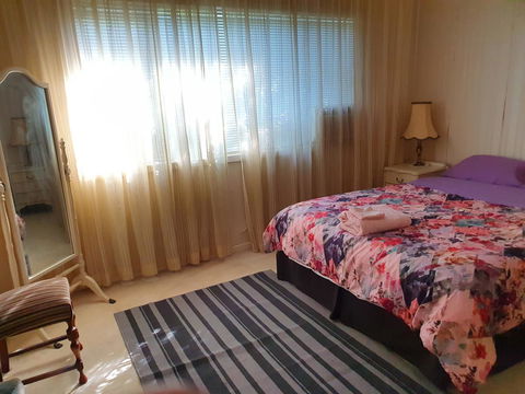 Airport HomeStay - Accommodation Broome 3