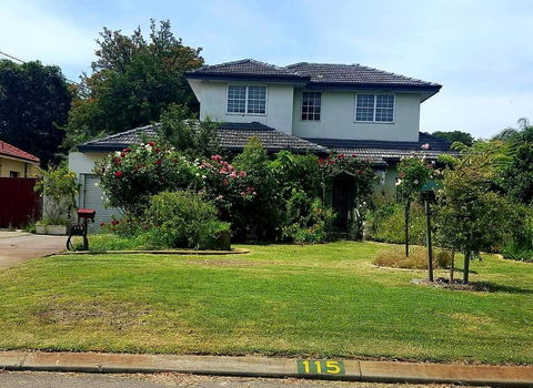 Airport HomeStay - Accommodation Broome 0