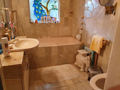 Airport HomeStay - Accommodation Broome 7