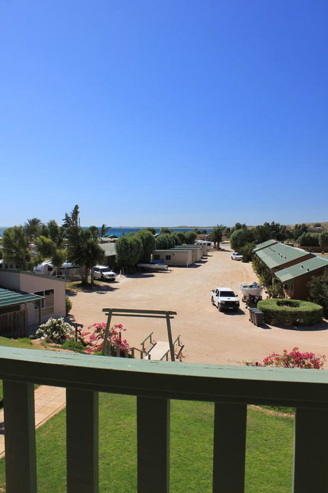 Ningaloo Coral Bay â€“ Bayview - Accommodation Broome 21