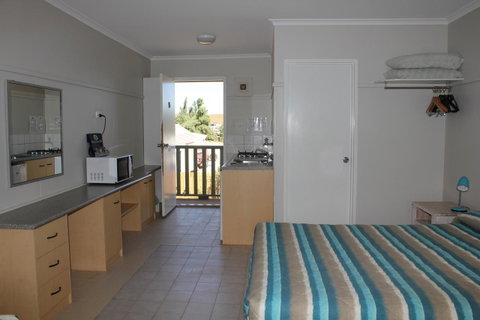 Ningaloo Coral Bay â€“ Bayview - Accommodation Broome 23