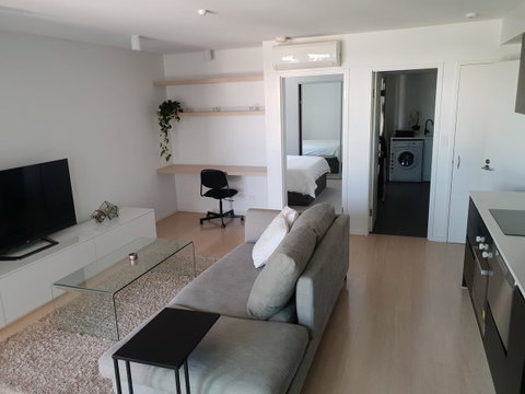 Modern Northbridge Apartment - Accommodation Broome 11
