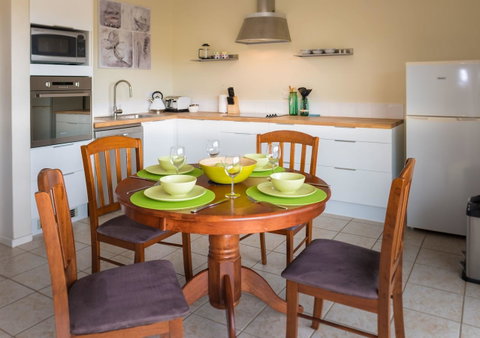 Cottesloe Sea Bliss Apartment - Accommodation Broome 4