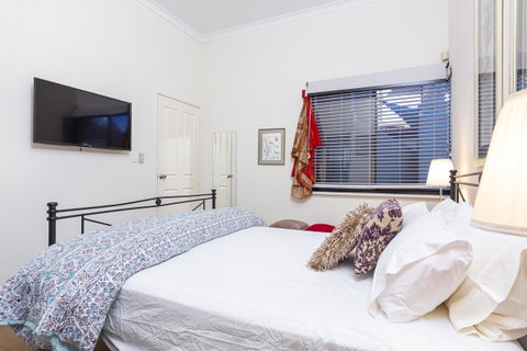 Como Executive Apartment - Accommodation Broome 7
