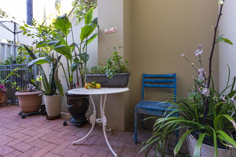 Como Executive Apartment - Accommodation Broome 11