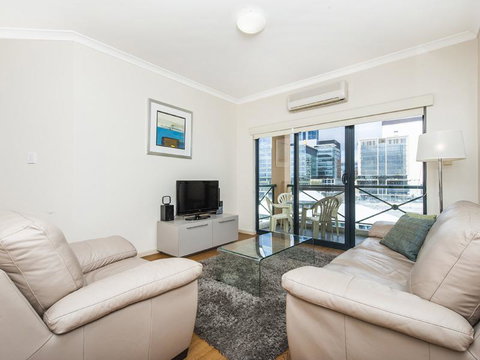 James On The Park - Executive Escapes - Accommodation Broome 15