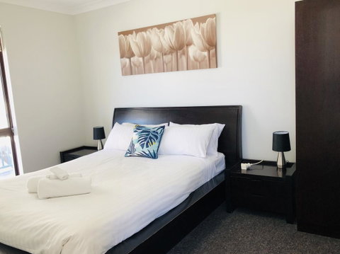 West Beach Lagoon 213 - Corner Unit! - Accommodation Broome 4