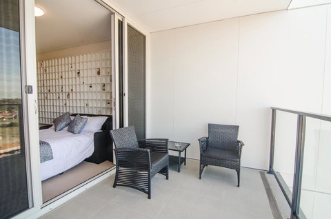 Boutique Carousel Apartment - Accommodation Broome 10