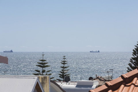 Cottesloe Marine Apartment - Executive Escapes - Accommodation Broome 16