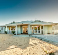 Blue Sky Escapes The Lookout Lancelin - Accommodation Broome