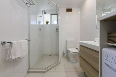 Cottesloe Beach Pines Apartment - Accommodation Broome 9