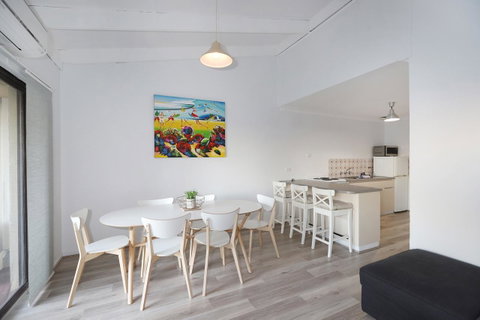 West Beach Lagoon 221 - Stylish Apartment! - Accommodation Broome 8